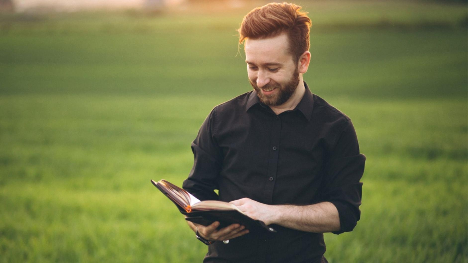 Online-Lernplattform mit interaktiven Modulen und Fortschrittsanzeigen